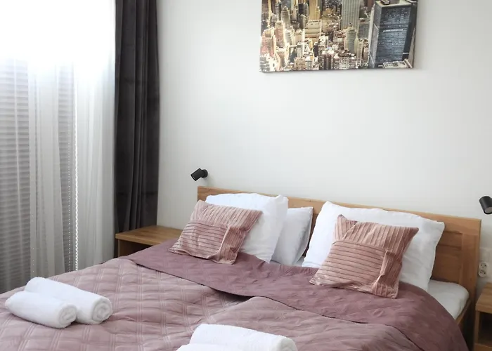 アパート Tyniecka