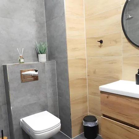 Tyniecka Apartment