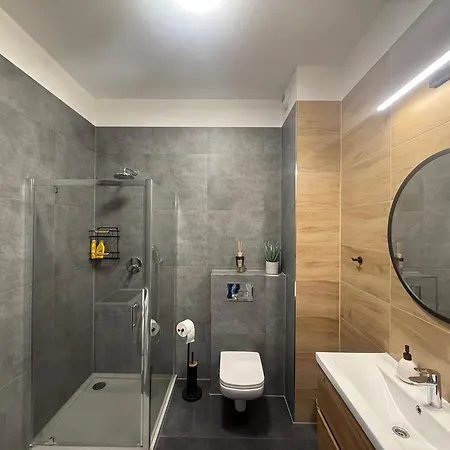 Tyniecka Apartment *